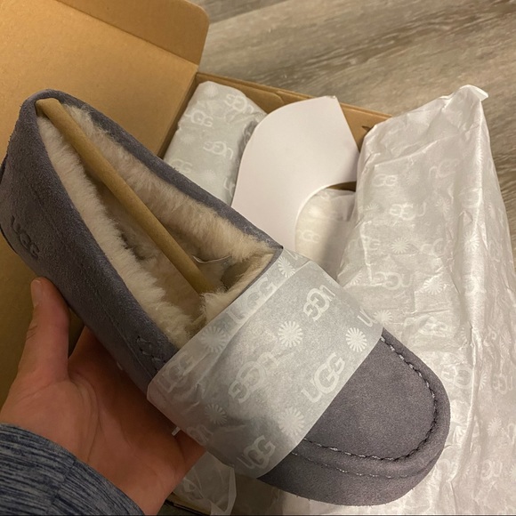 UGG UGG UGG - Picture 10 of 11